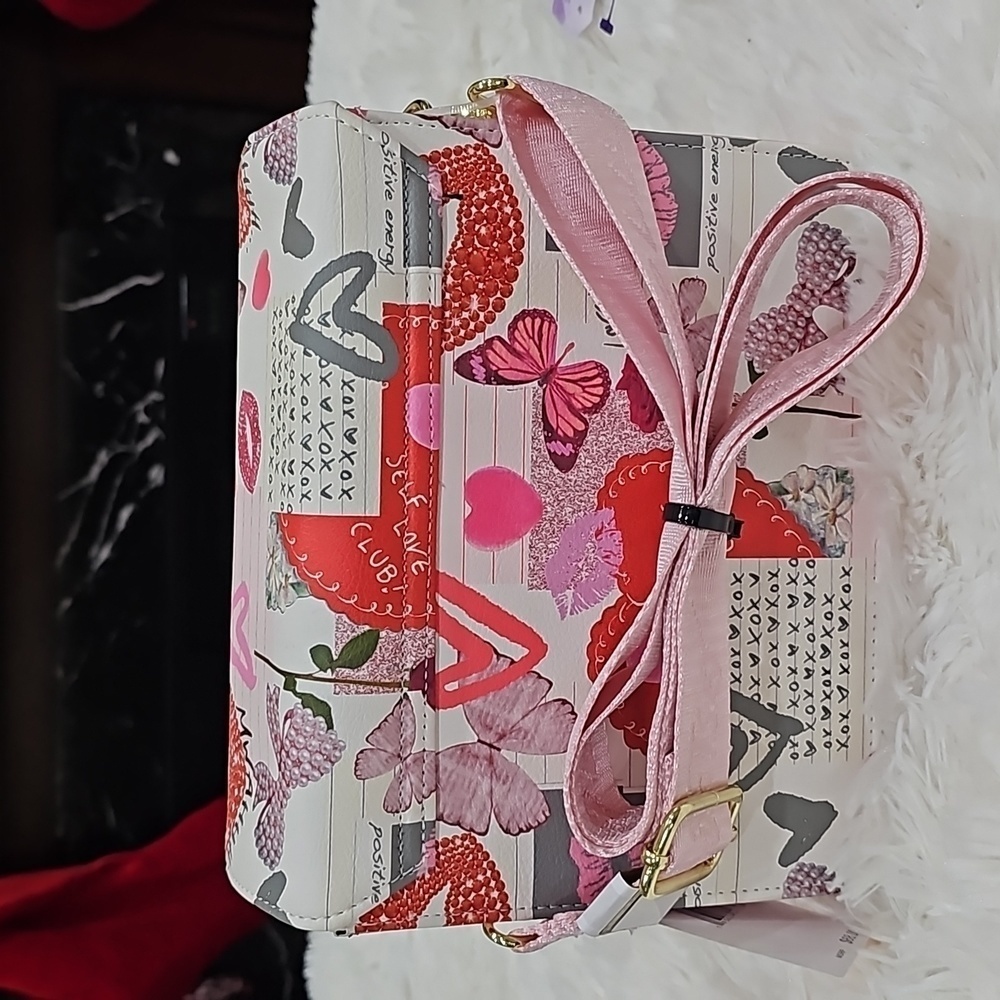 BETSEY JOHNSN PINK n MULTI COLOR LUV BETSEY DMF HANDBAG - Picture 4 of 6